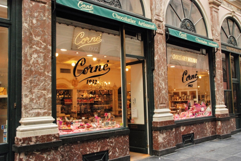 boulangerie-LA ROQUEBRUSSANNE-min_chocolate_chocolaterie_shop_luxury_chic_gallery_brussels_belgium-558146