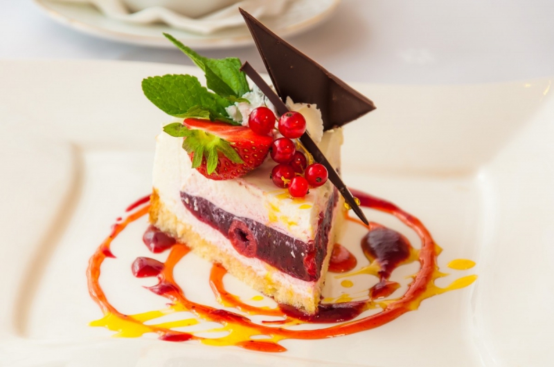 boulangerie-LA ROQUEBRUSSANNE-min_the_cake_dessert_eating_bun_colorful_sweet_dish_taste_cake_with_cream-941034